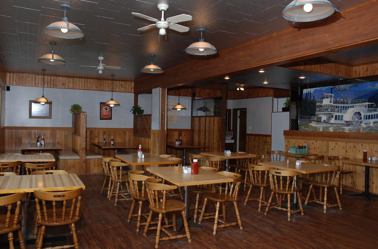 Triple J Hotel Dawson City Esterno foto