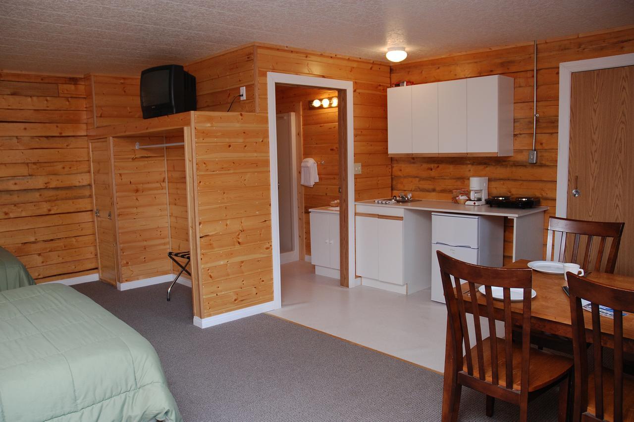 Triple J Hotel Dawson City Esterno foto