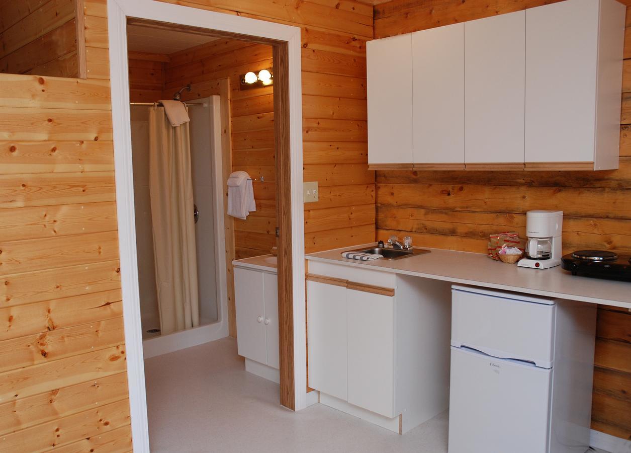 Triple J Hotel Dawson City Esterno foto