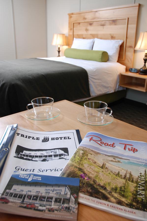 Triple J Hotel Dawson City Esterno foto
