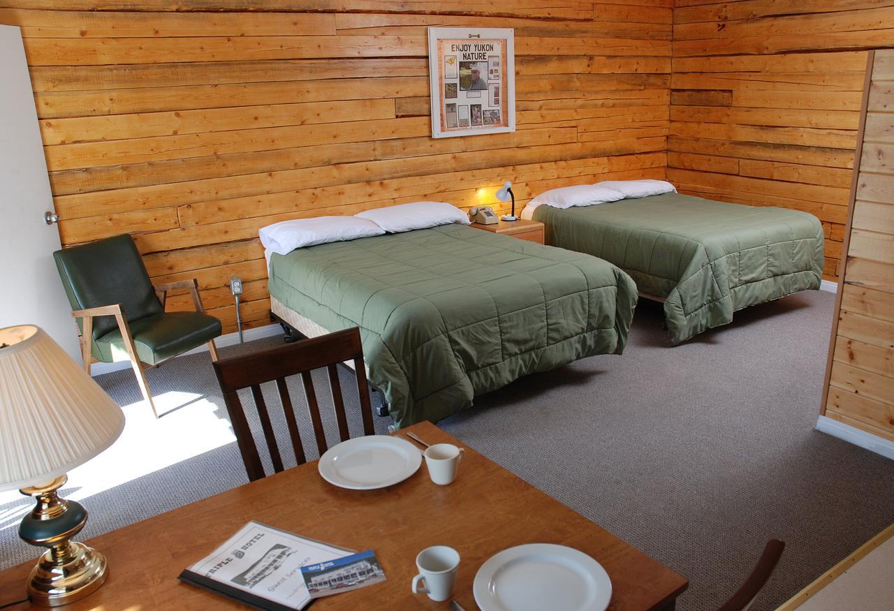 Triple J Hotel Dawson City Esterno foto