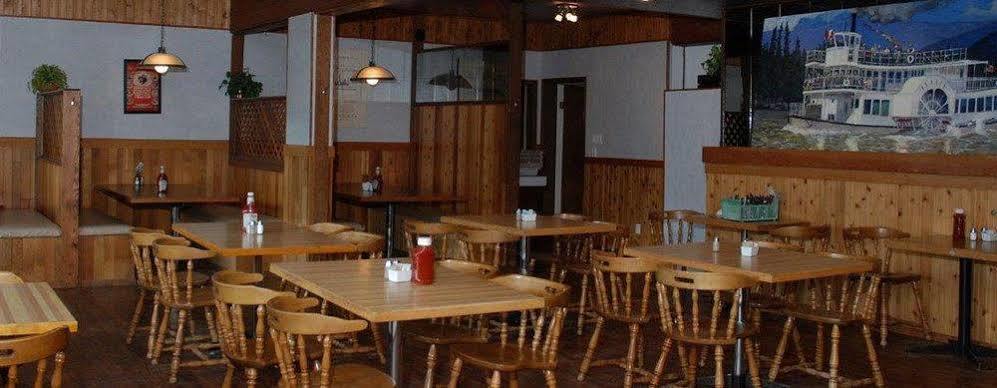 Triple J Hotel Dawson City Esterno foto