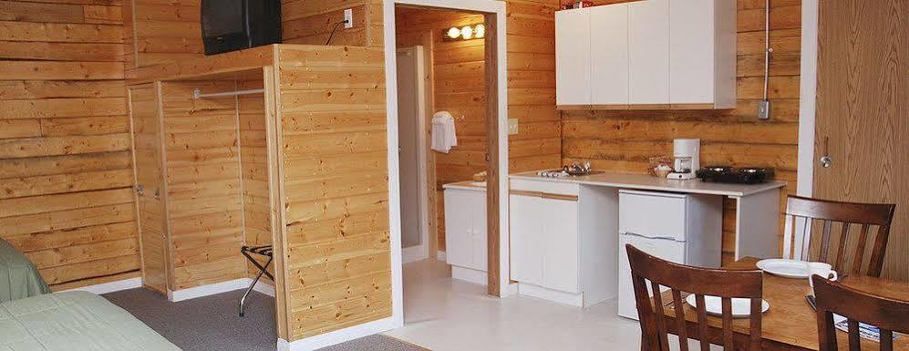 Triple J Hotel Dawson City Esterno foto